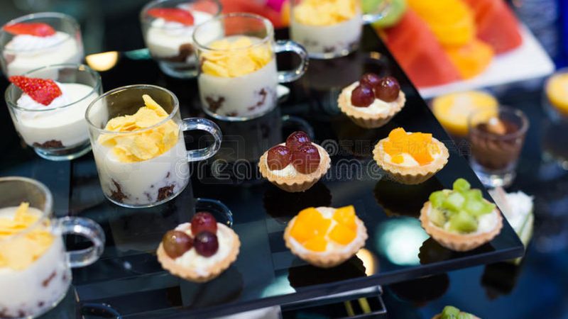 零食批发：厂家直销与代工生产的区别解析