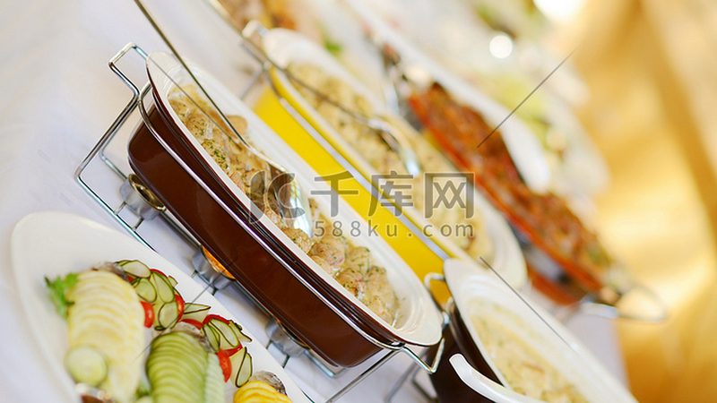 小标题：一、散装零食的批发市场现状