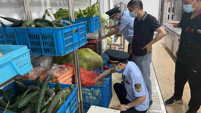 餐饮加盟与自营：两种经营模式的深度解析